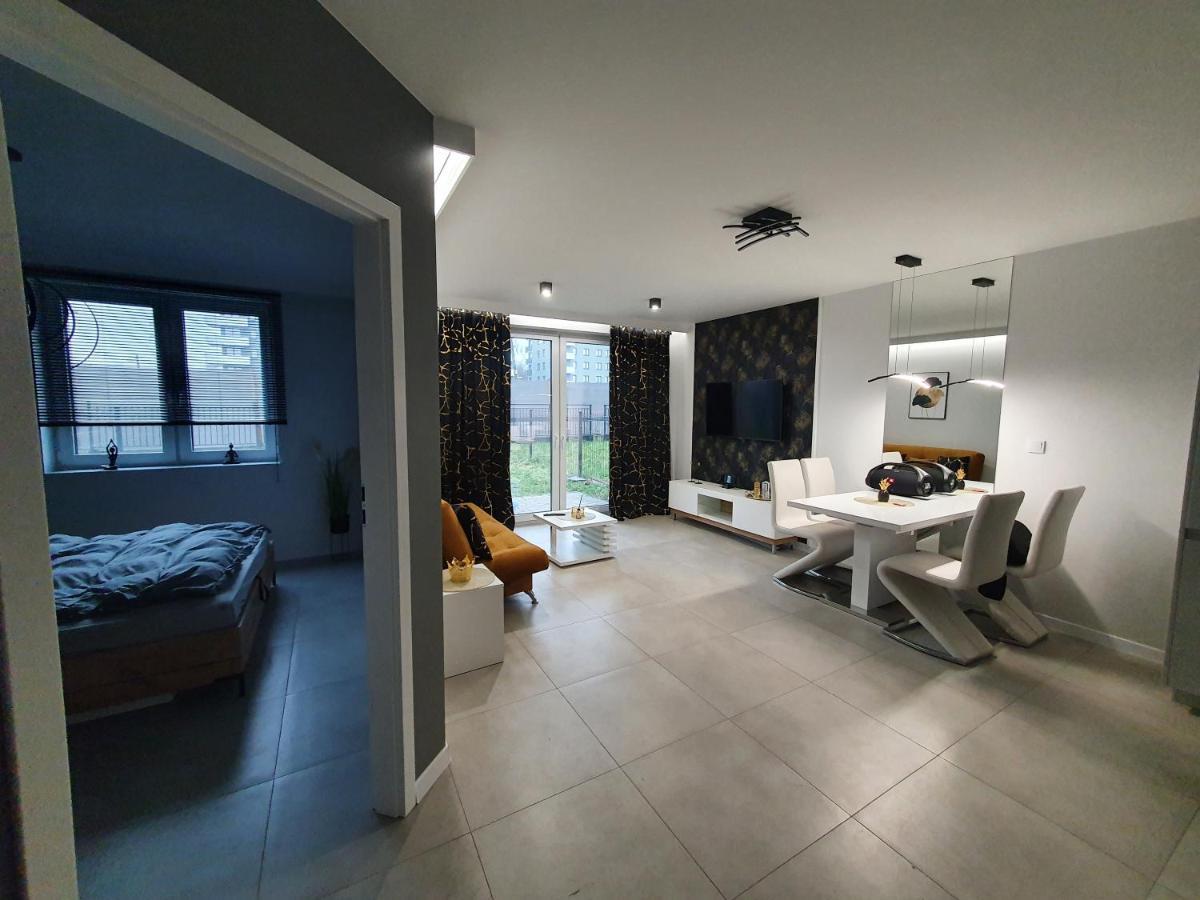 Konopnickiej 88 Cosy Apartment ซอสนอวีแยตส์ ภายนอก รูปภาพ
