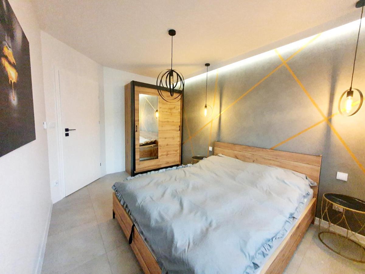 Konopnickiej 88 Cosy Apartment ซอสนอวีแยตส์ ภายนอก รูปภาพ