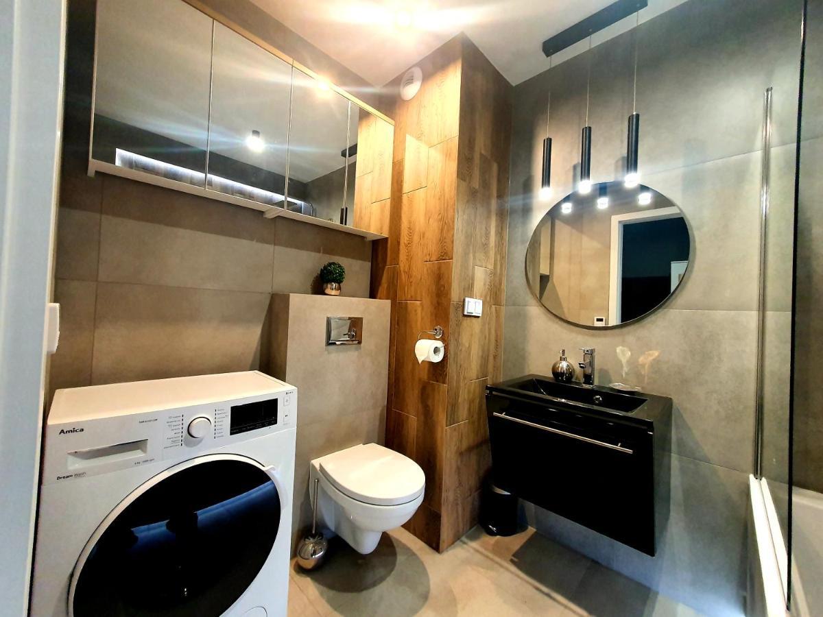 Konopnickiej 88 Cosy Apartment ซอสนอวีแยตส์ ภายนอก รูปภาพ